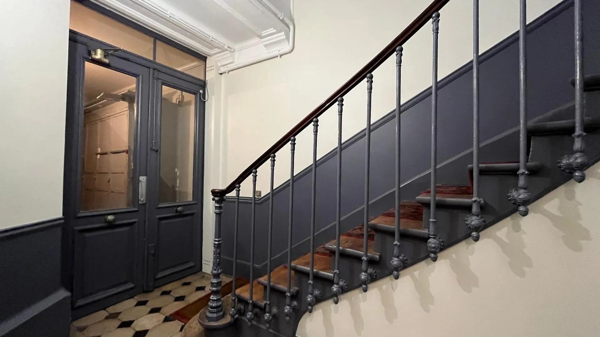 Central & Functional Apartment At Chatelet Apartment