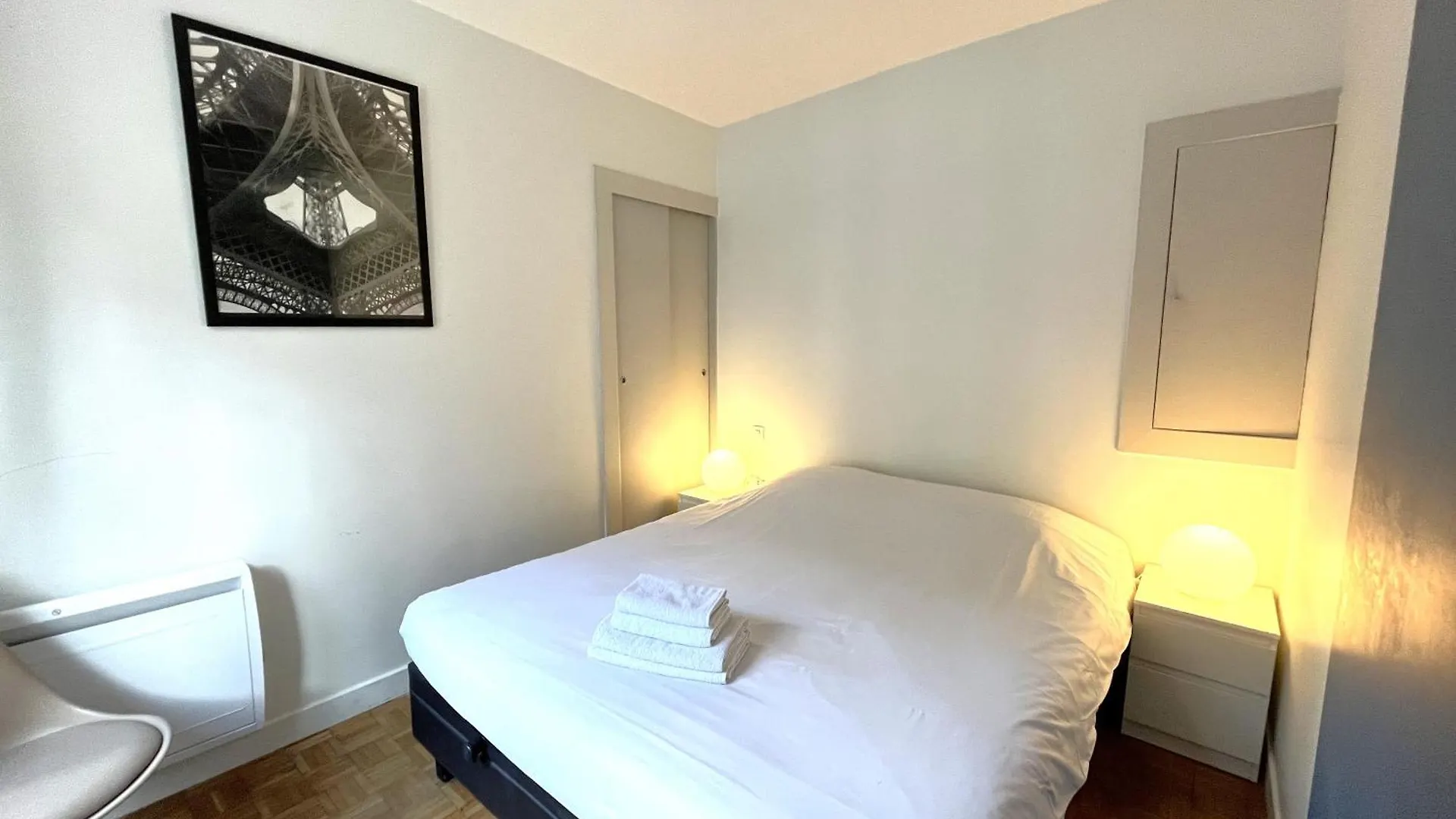 Central & Functional Apartment At Chatelet Apartment *
